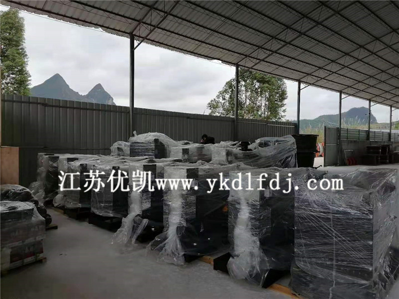 2020年12月3日，12臺上柴發電機組一批交付某項目工程使用