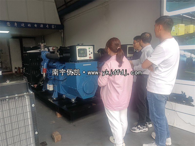 2024年3月18日，越南客戶到南寧店鋪學習柴油發電機組使用及相關知識