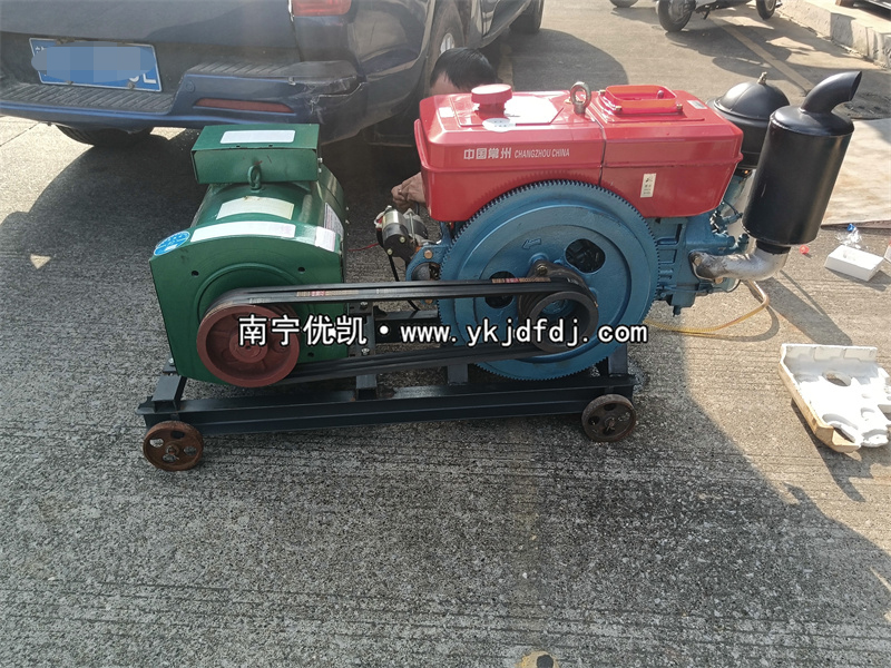 2024年10月21日，客戶到店自提20KW單缸柴油發電機組