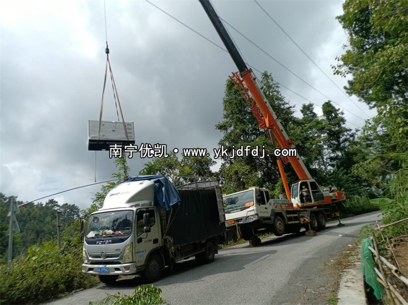 2025年9月15日，崇左大新項目40kw低噪音柴油發(fā)電機(jī)組卸貨并試機(jī)